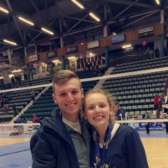 Profile Picture of Connor Hart (@cohart) on Poshmark