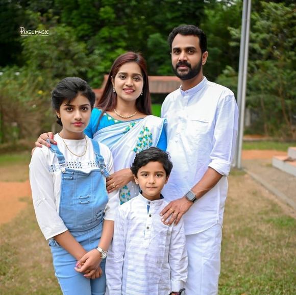 Profile Picture of Bijoy Jose (@illamjinubijoy) on Poshmark