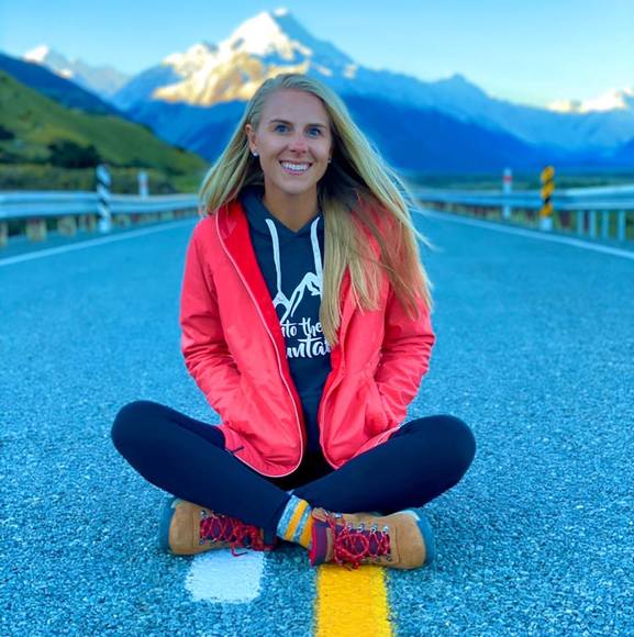 Profile Picture of Rachel Lassinger (@rachellassinger) on Poshmark