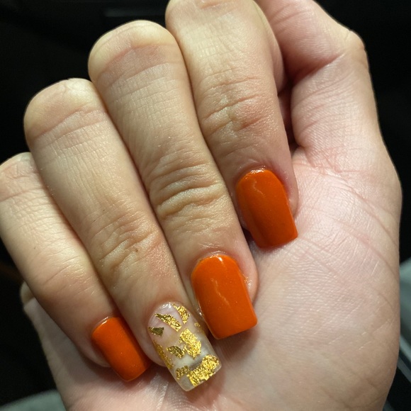 Profile Picture of Ruth Paz (@rpaz25) on Poshmark