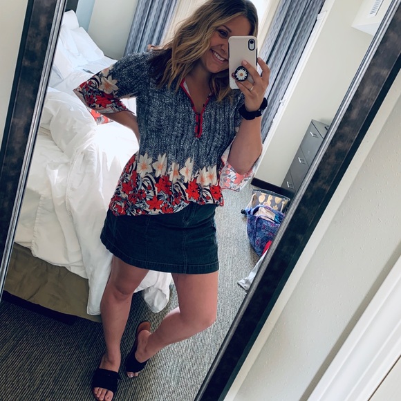 Profile Picture of Audrey Wise (@audleahyy) on Poshmark