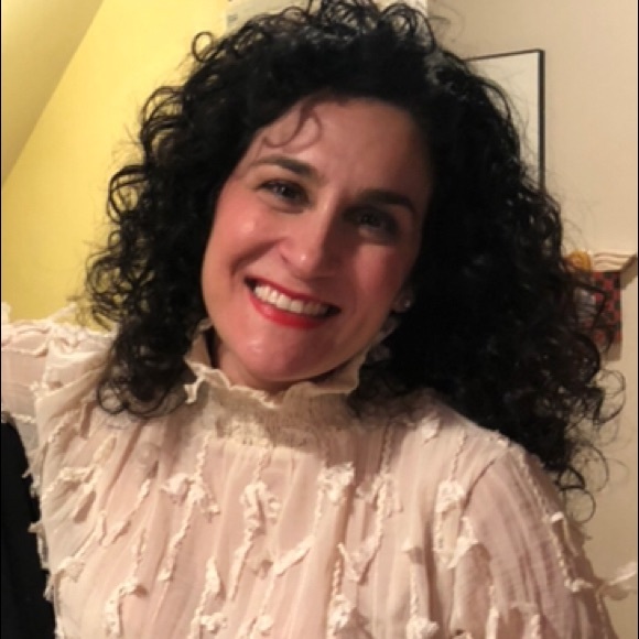 Profile Picture of Natalie Iandiorio (@natdiorio59) on Poshmark