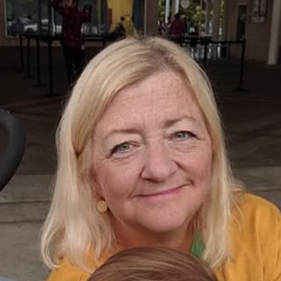 Profile Picture of Angela Foster (@gafoster12) on Poshmark