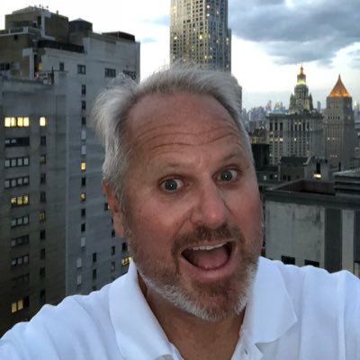 Profile Picture of Dan Larson (@TheDanLarson) on Twitter