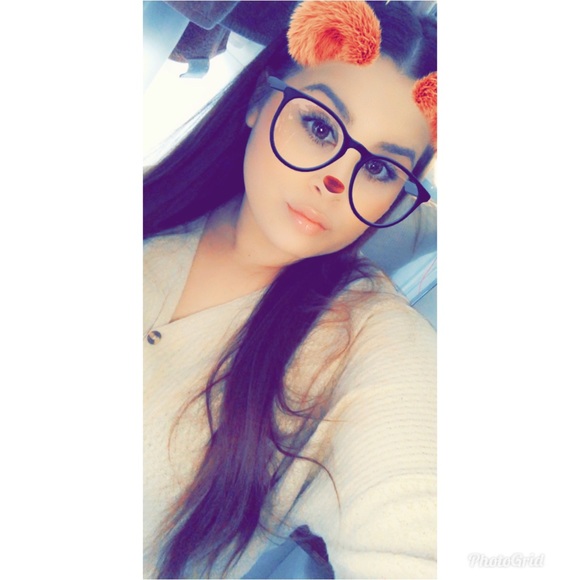 Profile Picture of Jade Tanner (@lovejadeyyy) on Poshmark