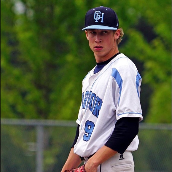 Profile Picture of Alex Morford (@alexmorford) on Poshmark