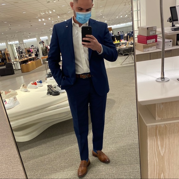 Profile Picture of Michael Narganes (@mike0510101) on Poshmark