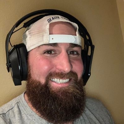 Profile Picture of Brett Bennett (@xSaint_TVx) on Twitter