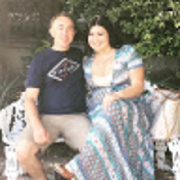 Profile Picture of Amber Andrade (@amberk2017) on Poshmark