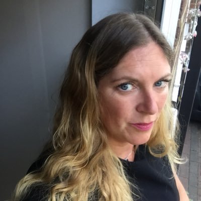 Profile Picture of Jane Warren  💙 (@janewarren75) on Twitter