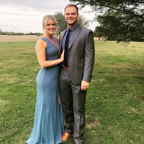 Profile Picture of Karli Hession (@kyhessio) on Poshmark