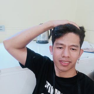 Profile Picture of Dennis Dayrit (@dheeniiz) on Instagram
