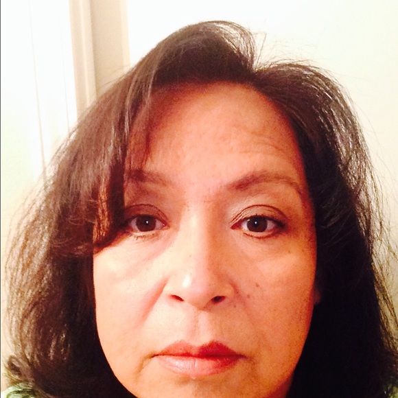 Profile Picture of Sidney Sice (@ssuperwoman) on Poshmark