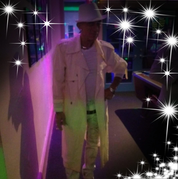 Victor Melchionne - Poshmark Profile Picture of Victor Melchionne (@vmelchionne) on Poshmark