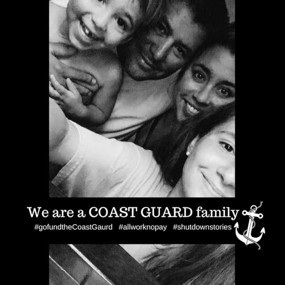 Profile Picture of Amanda Rodriguez (@amandakw75) on Poshmark