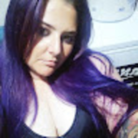 Profile Picture of Joline Cox (@jolinecox1105) on Poshmark