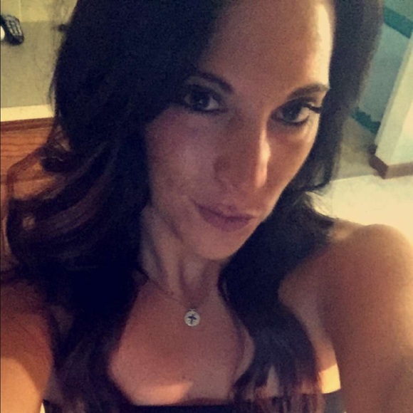 Profile Picture of Kristina Soderlund (@klucie) on Poshmark