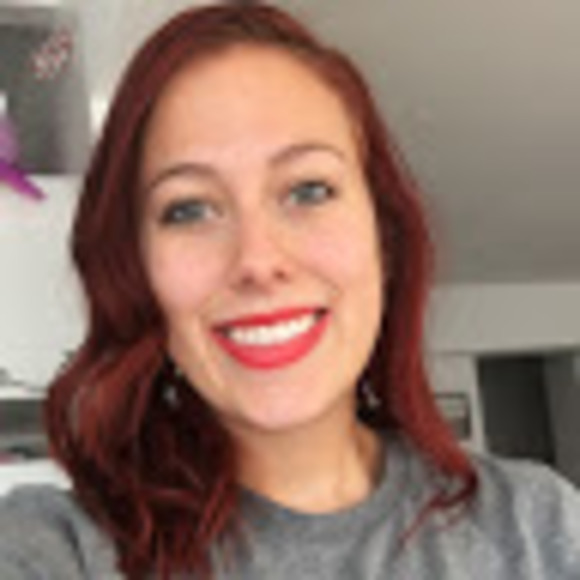 Profile Picture of Rachael Pulwers (@rpulwers) on Poshmark