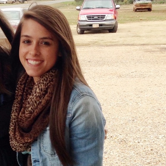 Profile Picture of Alex Wirth (@alexwirth) on Poshmark