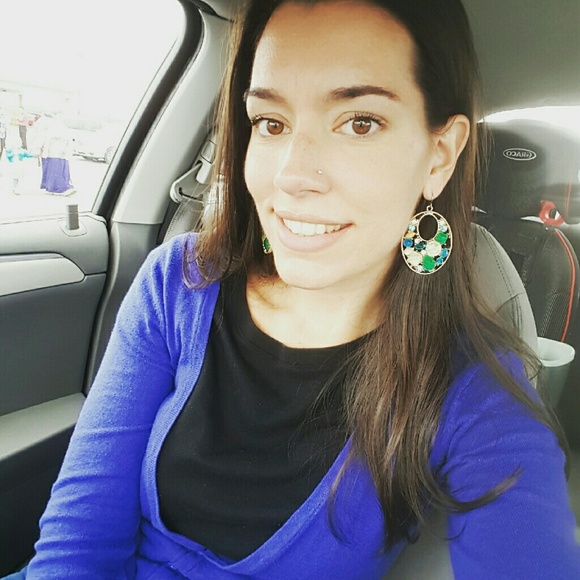 Profile Picture of Stephanie Setzer (@steph115418) on Poshmark