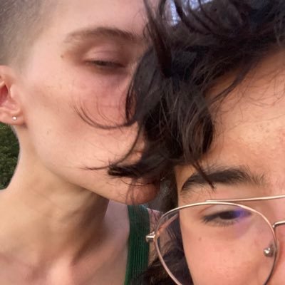 Profile Picture of Samantha Violet (@SamViWakefield) on Twitter