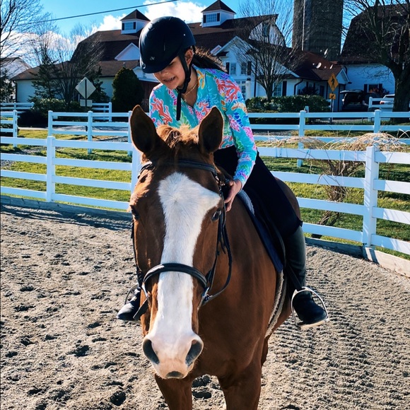 Profile Picture of Aly Barbrack (@alyjaclyn) on Poshmark