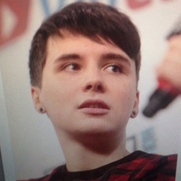 Profile Picture of Cheyenne Comitz (@nicosaysno) on Poshmark