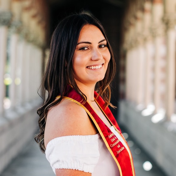 Profile Picture of Amanda Meredith (@amandameredith1) on Poshmark