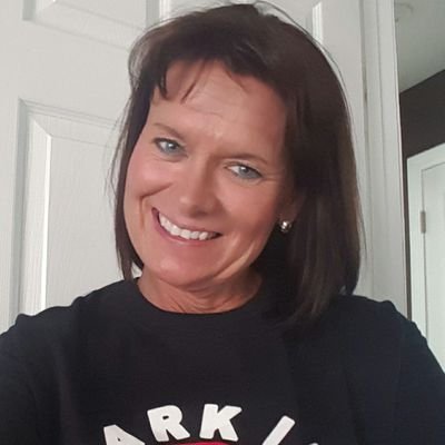 Profile Picture of Mary Pitcher-Maki (@rustipup) on Twitter