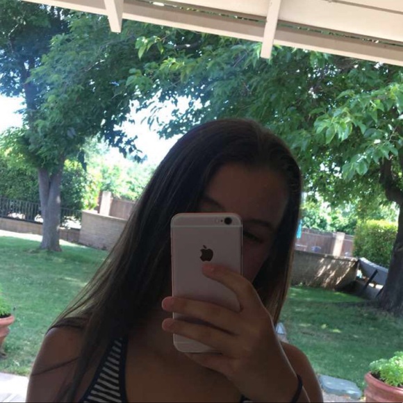 Profile Picture of Savannah Ohearn (@savannah_ohearn) on Poshmark