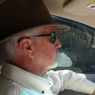 Profile Picture of Robin Knotts (@Robin-Knotts) on Facebook