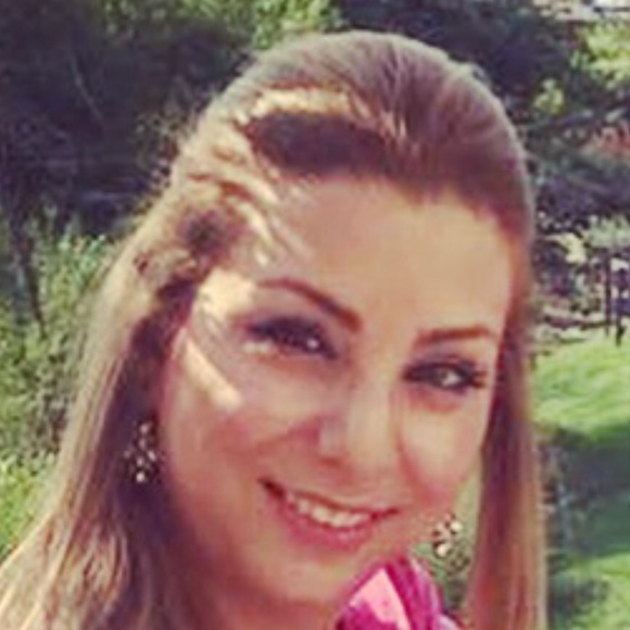 Maryam Sadeghi - Poshmark Profile Picture of Maryam Sadeghi (@maryamsadeghi) on Poshmark