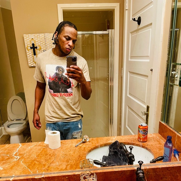 Profile Picture of Corey Stevenson (@coreystevens448) on Poshmark