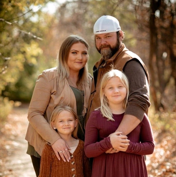 Profile Picture of Justintonya Mattern (@tonyamattern) on Poshmark