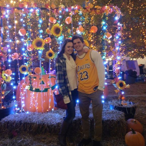 Profile Picture of Joe Vande vusse (@joevandevusse) on Poshmark