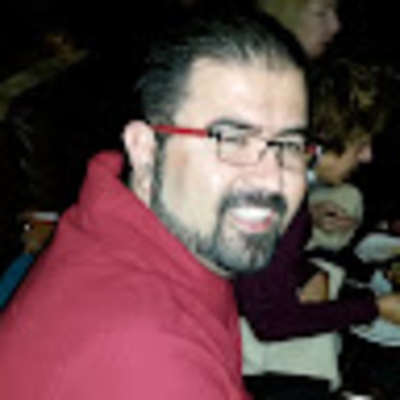 Profile Picture of Benjamin Naranjo (@medicobenj) on Poshmark