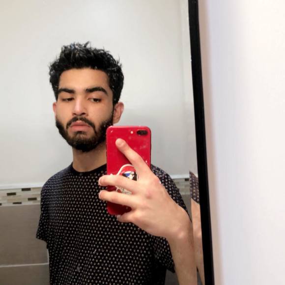Profile Picture of Humza Raxx (@humzaraxx) on Poshmark