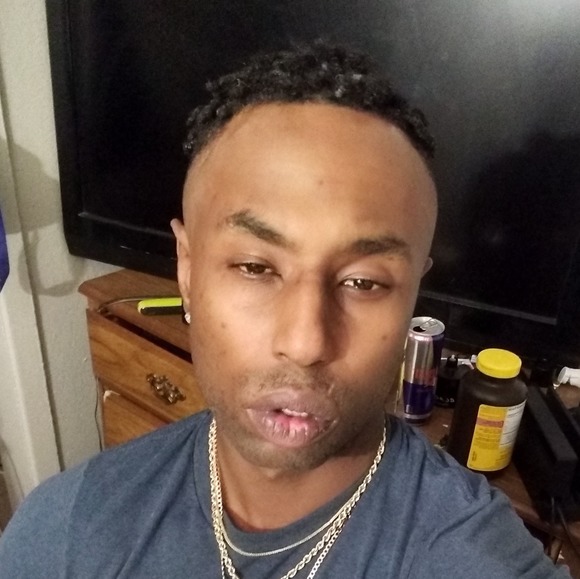 Profile Picture of Steven Wilkins (@dovewilkins) on Poshmark