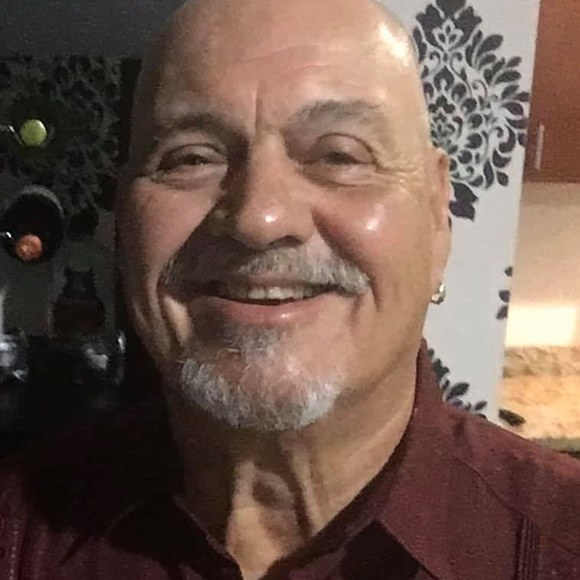 Profile Picture of Ron Hosner (@rlhosner) on Poshmark