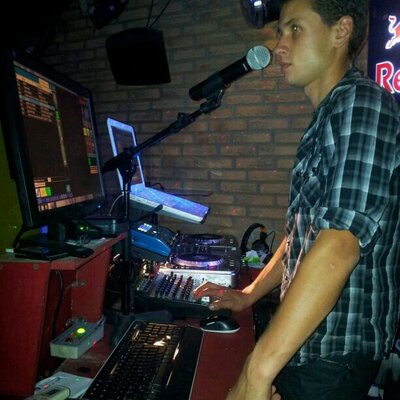 Profile Picture of DJ TOM (@CorinoThomas) on Twitter