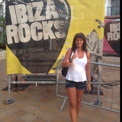 Profile Picture of Lisa Tompkins (@lh_hot) on Twitter