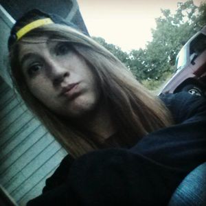 Profile Picture of Lori Hellard (@poohbear_98) on Myspace
