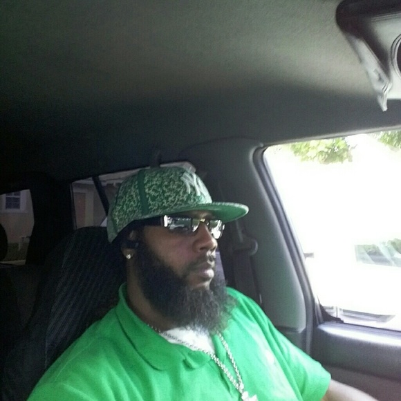 Profile Picture of Byron Hightower (@easy3661) on Poshmark