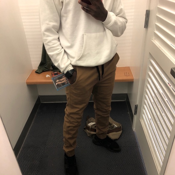 Profile Picture of Samhir Vassort (@samhir_) on Poshmark