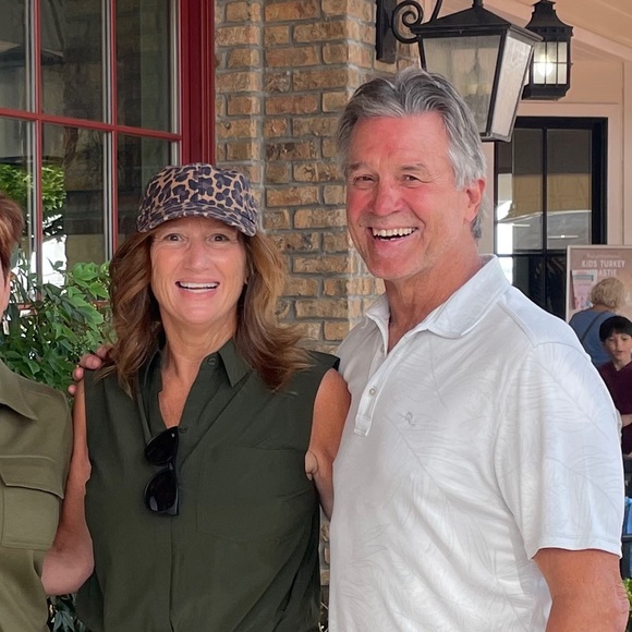 Profile Picture of Debra Kruse (@debraanson) on Poshmark