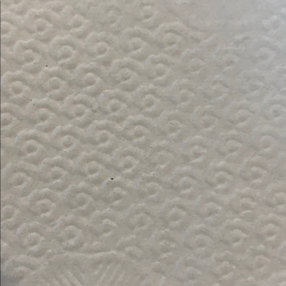 Profile Picture of Caitlyn Garger (@caitgarga) on Poshmark