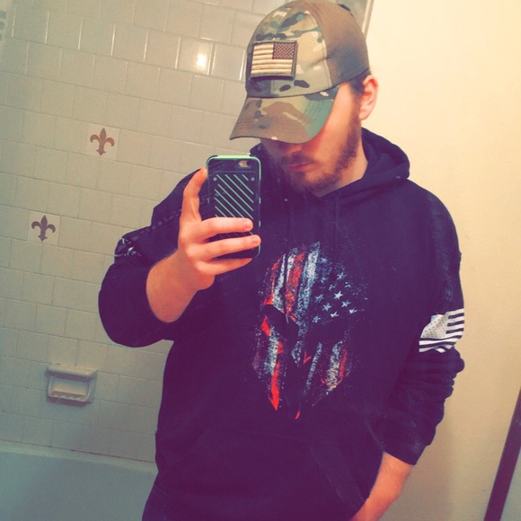 Profile Picture of Brian Sigley (@briansigley99) on Poshmark