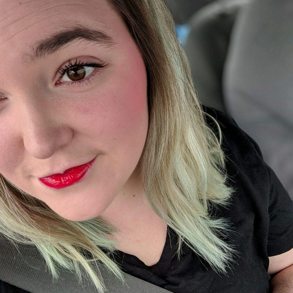 Profile Picture of Dani Morgan (@dani_mcguire) on Poshmark