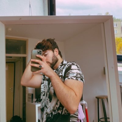 Profile Picture of Andy •so-called Photog• (@andyonderstal) on Twitter