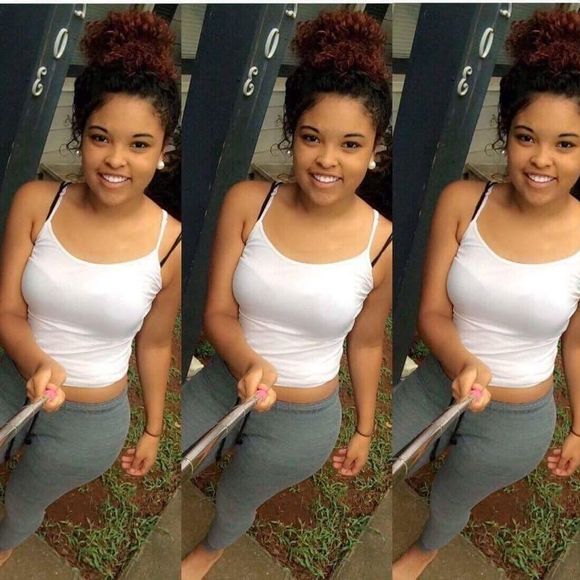 Profile Picture of Kayla Claybrooks (@kaylaclaybrooks) on Poshmark